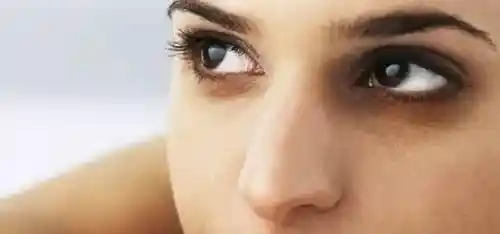 重现神采奕奕：科学方法彻底淡化黑眼圈的秘诀