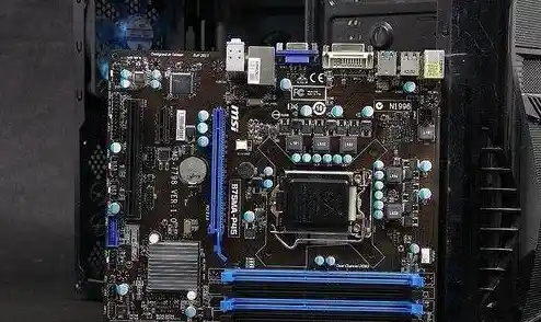 B75主板：释放电脑潜能，实现稳定与速度的完美结合