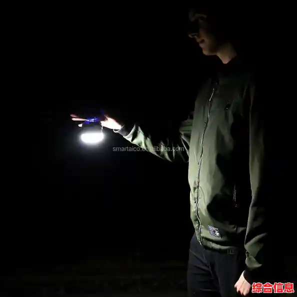 便携手电筒，为你的夜间探索提供持久明亮照明