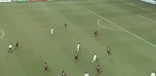 还在寻找一款能组建梦之队的足球游戏？FC足球世界国际服》满足你！