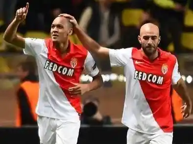 如何用简单操作玩转足球技巧？足球舞步》给你答案！