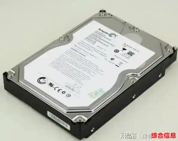 全面了解固态硬盘：为何它成为现代电脑必备硬件？