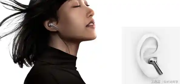 沉浸于三星蓝牙耳机带来的无线音效世界，体验极致舒适与持久续航