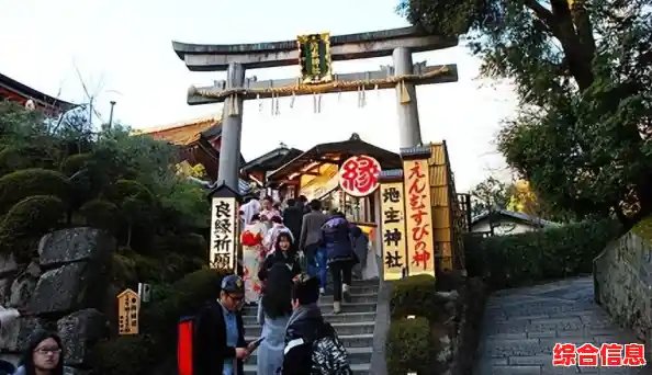 可爱角色和精致画面不够吸引？病病神社建造中》不来试试吗？