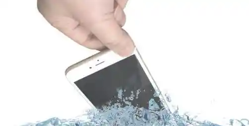 手机落水别慌张,快速急救指南教你如何有效避免损坏! 手机落水别慌张,快速急救指南教你如何有效避免损坏!